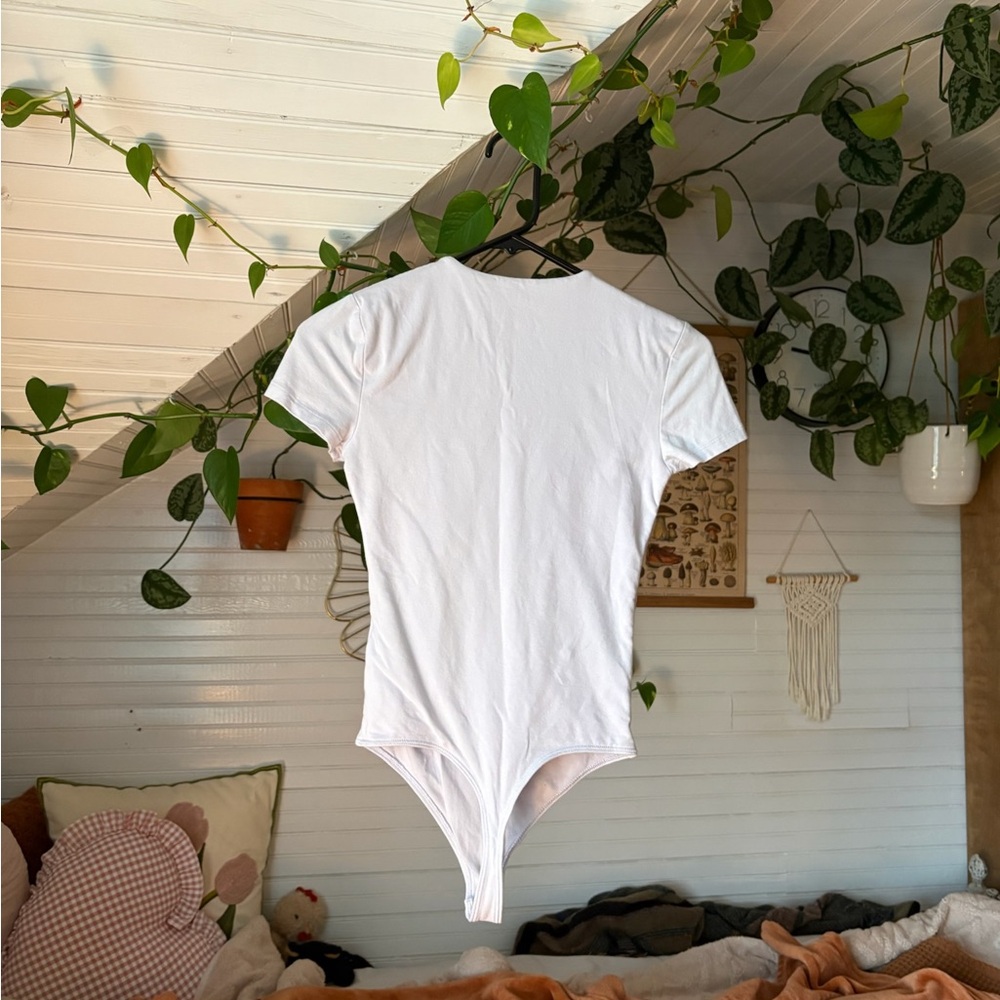 Abercrombie & Fitch Classic Lavender Bodysuit - Picture 2 of 3